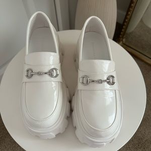 Princess Polly PENNY LANE LOAFER (size 6)